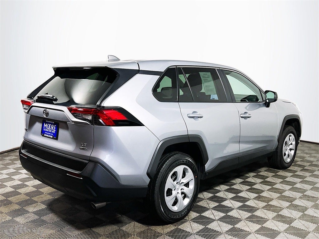 2025 Toyota RAV4 LE