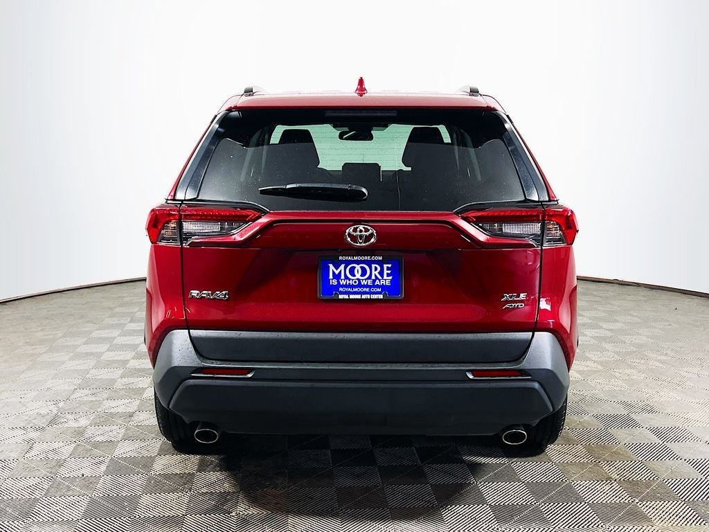 2025 Toyota RAV4 XLE