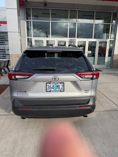 2020 Toyota RAV4 XLE