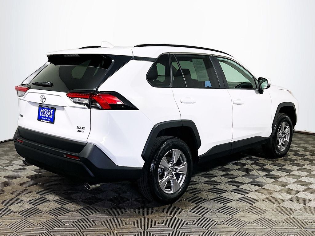 2025 Toyota RAV4 XLE