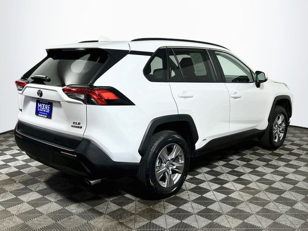 2024 Toyota RAV4 Hybrid XLE