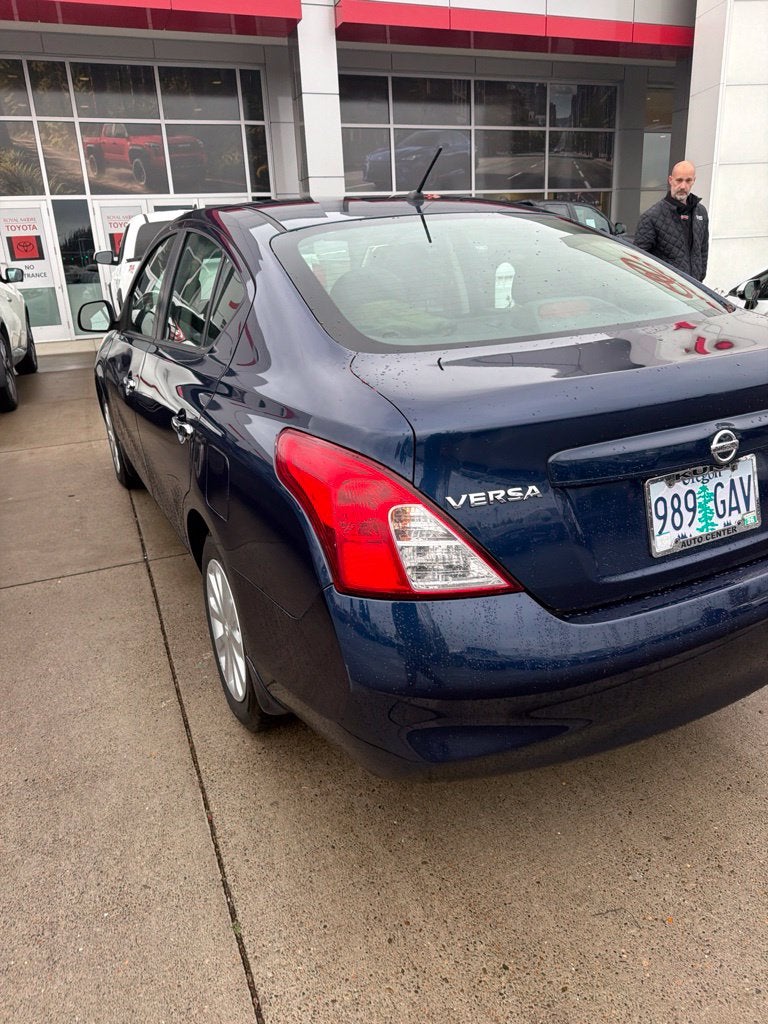 2012 Nissan Versa 1.6 SV