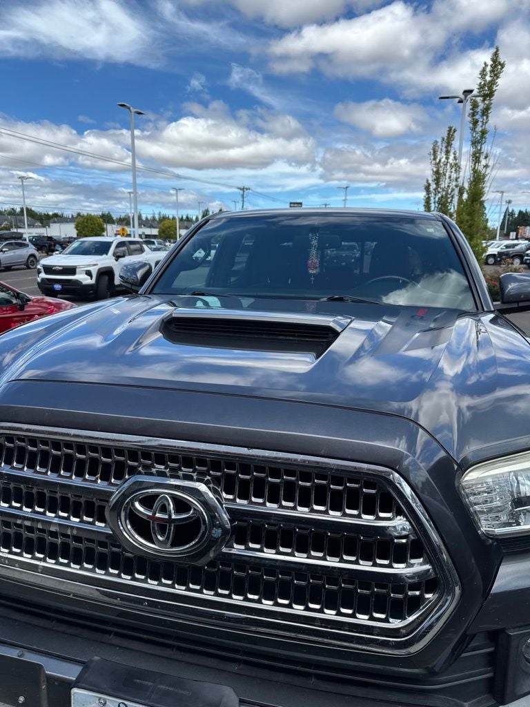2016 Toyota Tacoma SR V6