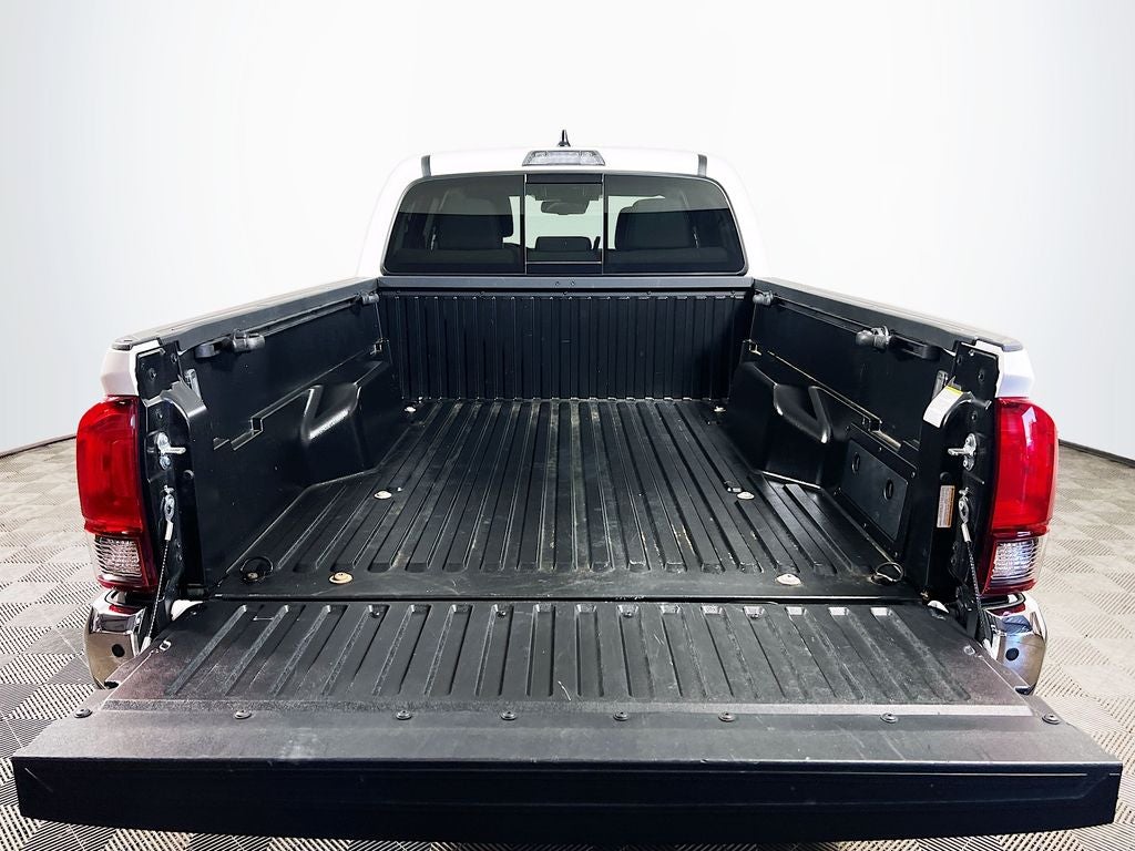 2022 Toyota Tacoma SR5 V6