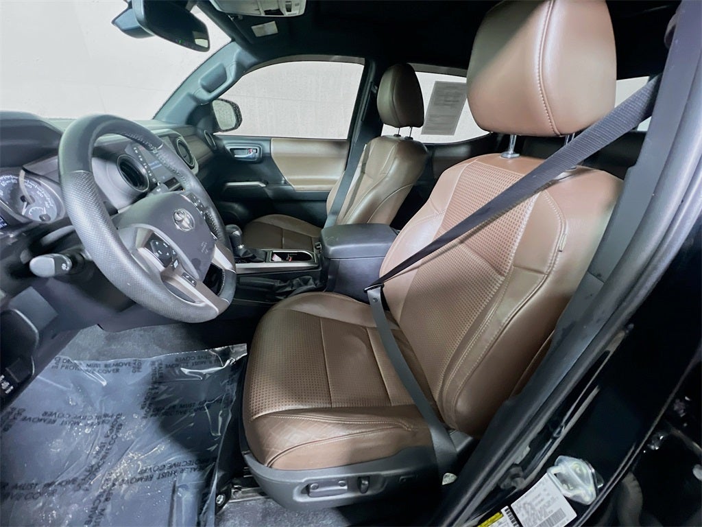 2022 Toyota Tacoma Limited V6