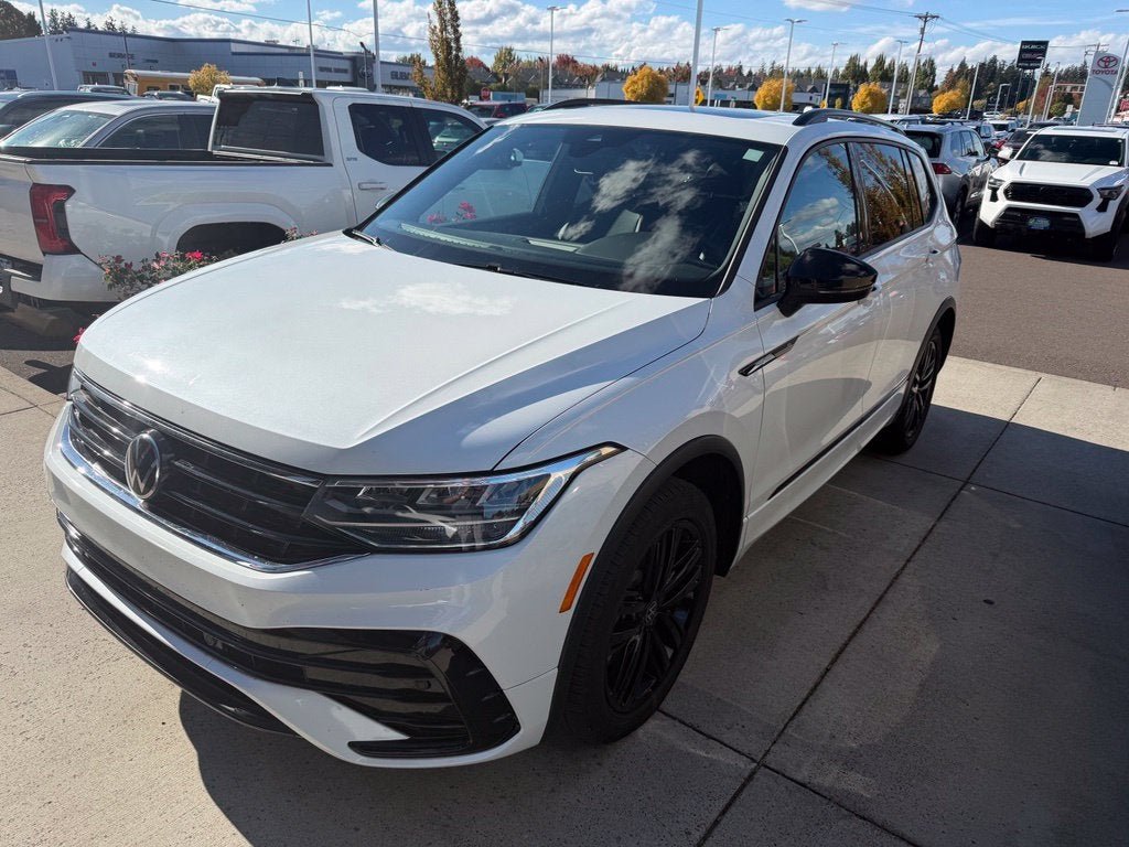 2022 Volkswagen Tiguan 2.0T SE R-Line Black