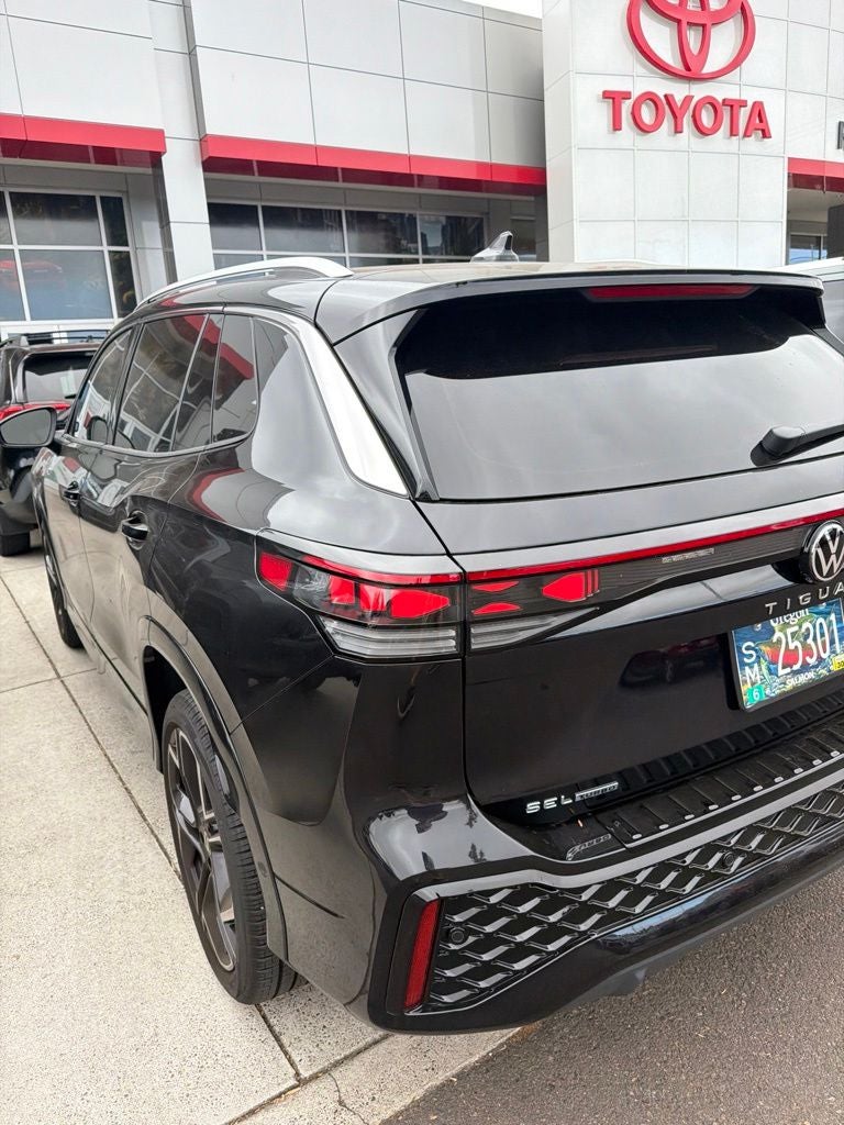 2026 Volkswagen Tiguan 2.0T SEL R-Line Turbo