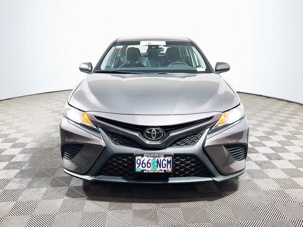 2019 Toyota Camry SE