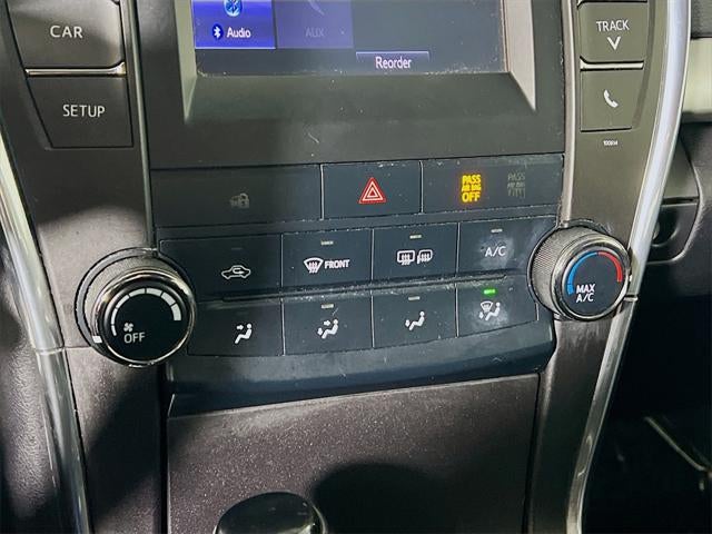 2016 Toyota Camry SE