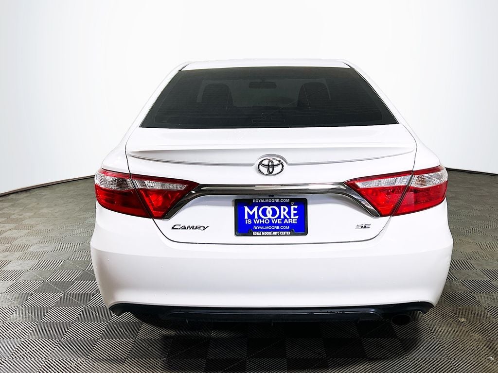 2016 Toyota Camry SE