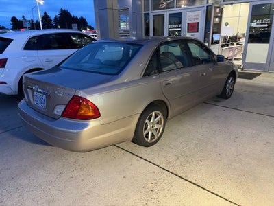 2000 Toyota Avalon XL