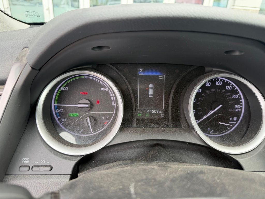 2022 Toyota Camry Hybrid LE