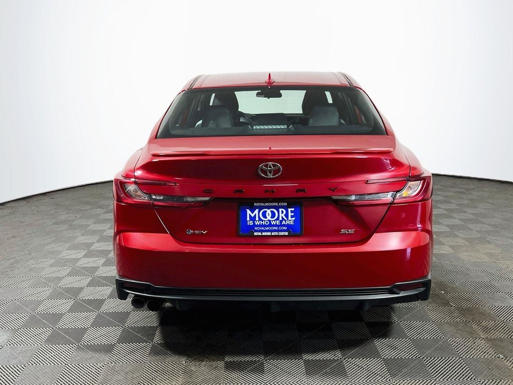 2025 Toyota Camry SE