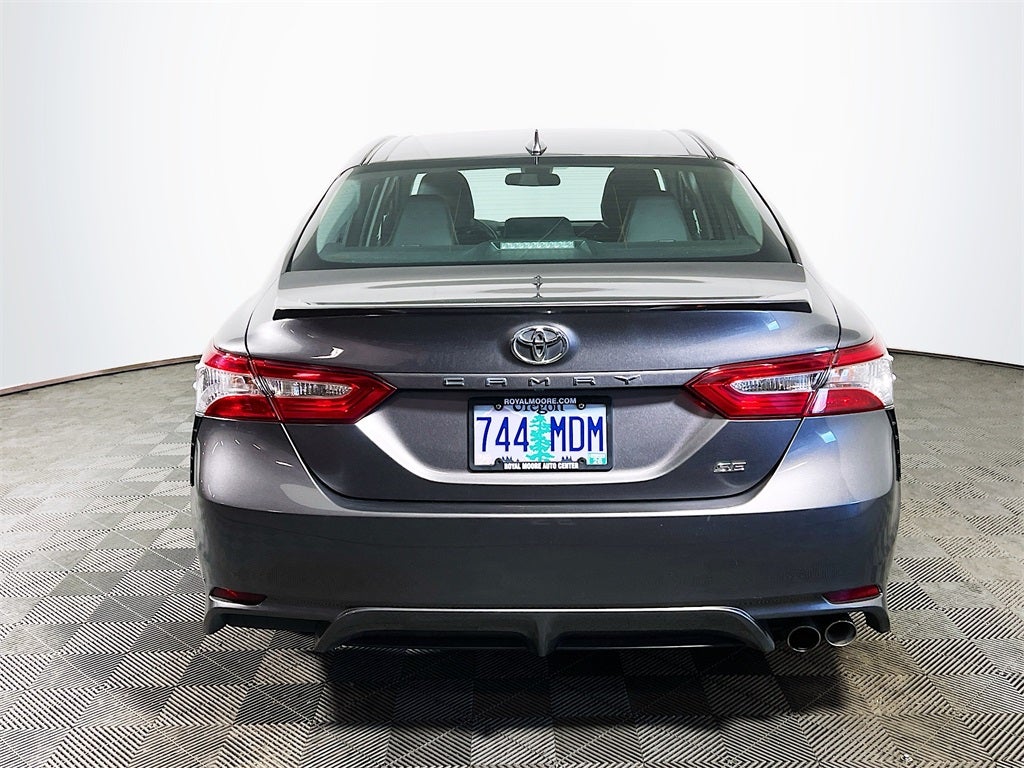 2020 Toyota Camry SE