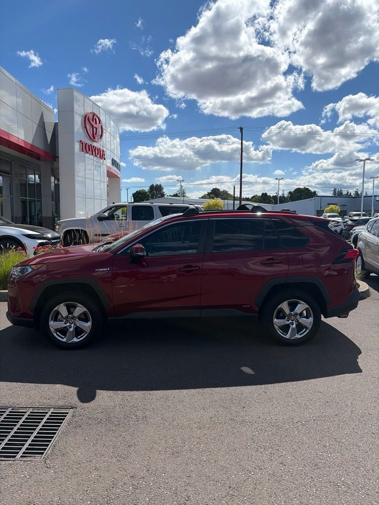 2021 Toyota RAV4 Hybrid XLE Premium