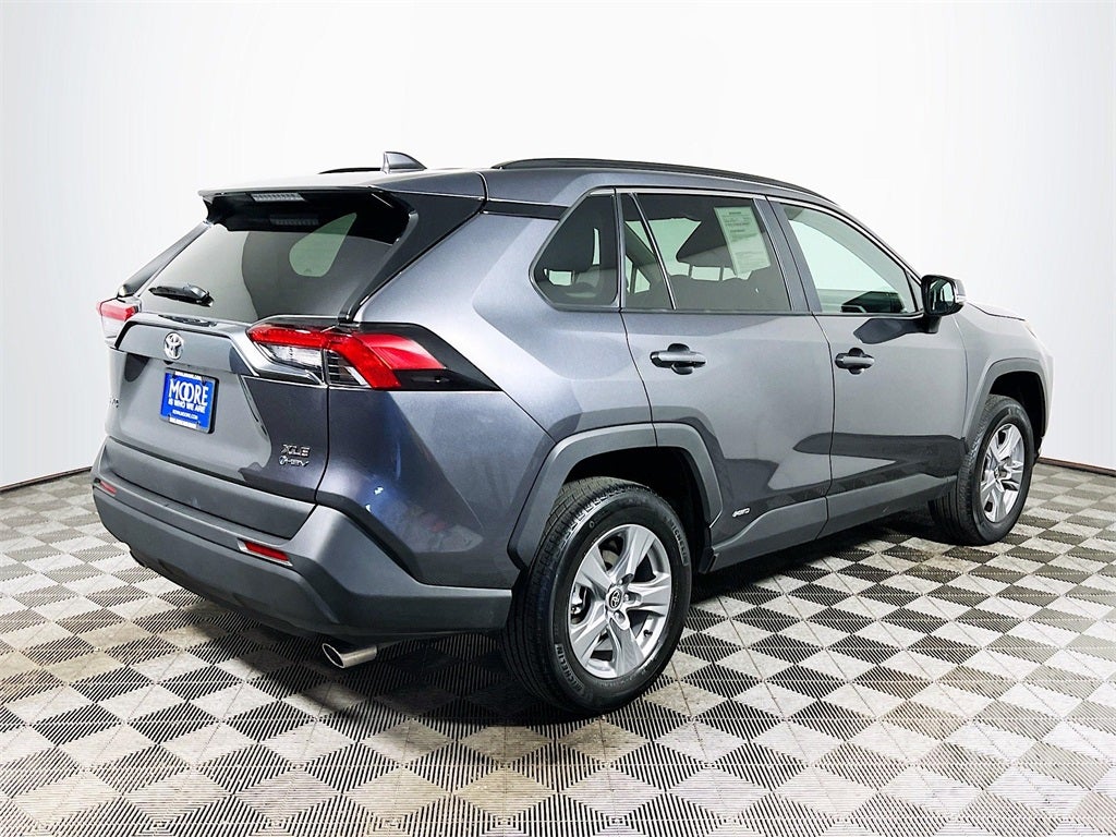 2025 Toyota RAV4 Hybrid XLE