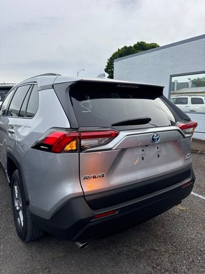 2022 Toyota RAV4 Hybrid XLE