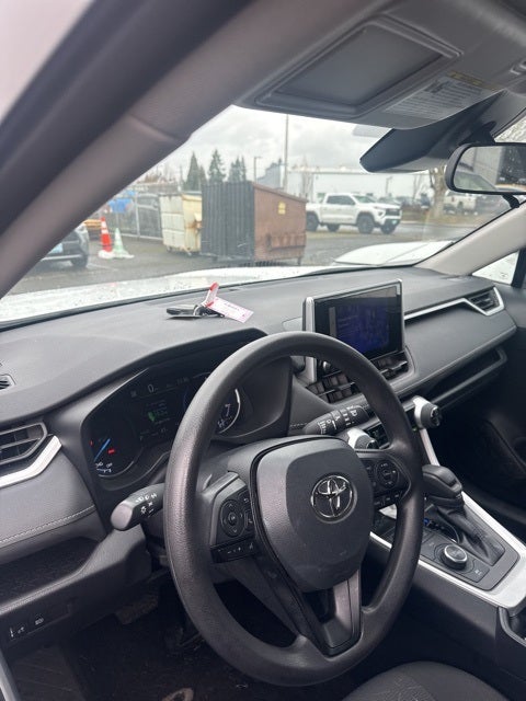 2025 Toyota RAV4 Hybrid XLE