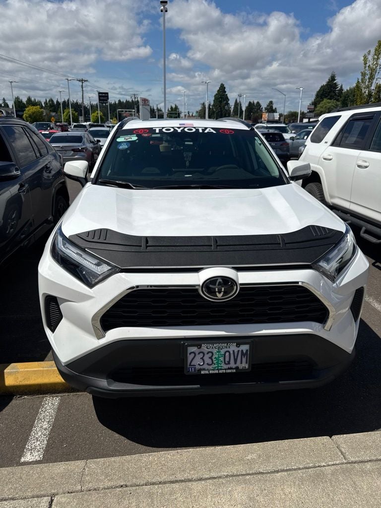 2025 Toyota RAV4 Hybrid XLE