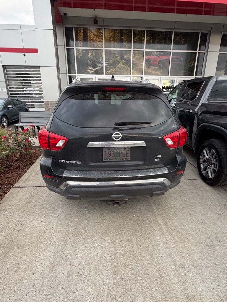 2019 Nissan Pathfinder SL