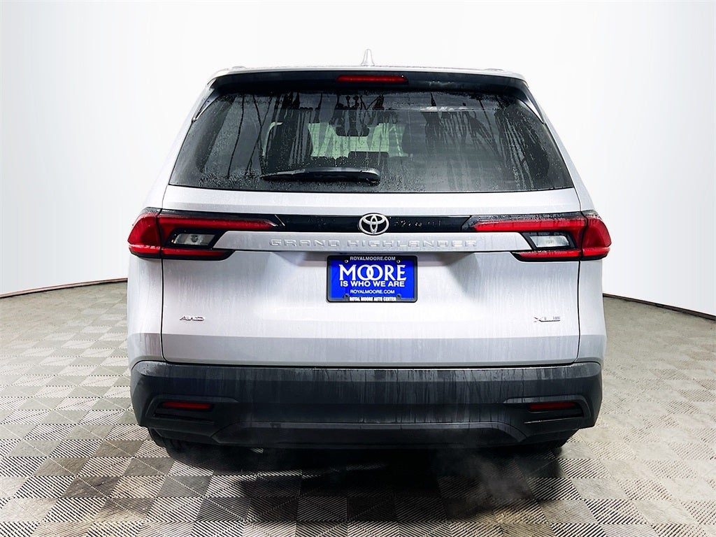 2025 Toyota Grand Highlander XLE