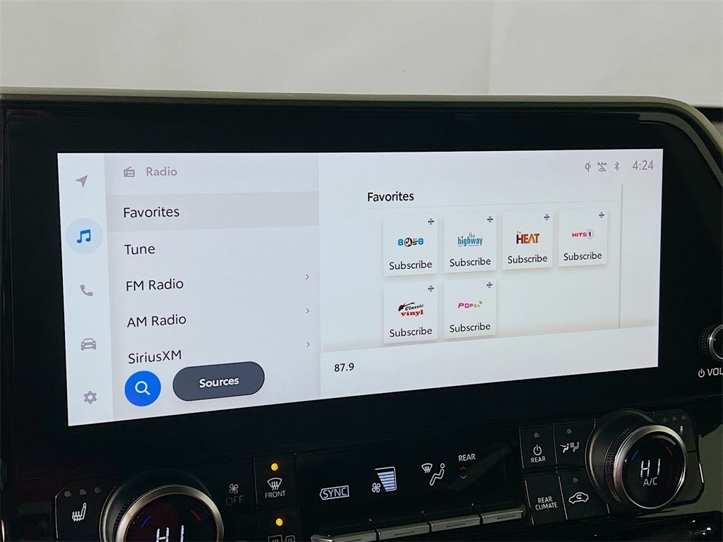 2023 Toyota Highlander Hybrid Bronze Edition