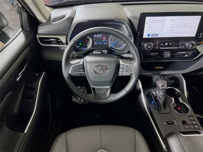 2023 Toyota Highlander Hybrid Bronze Edition
