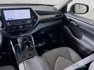 2023 Toyota Highlander Hybrid Bronze Edition