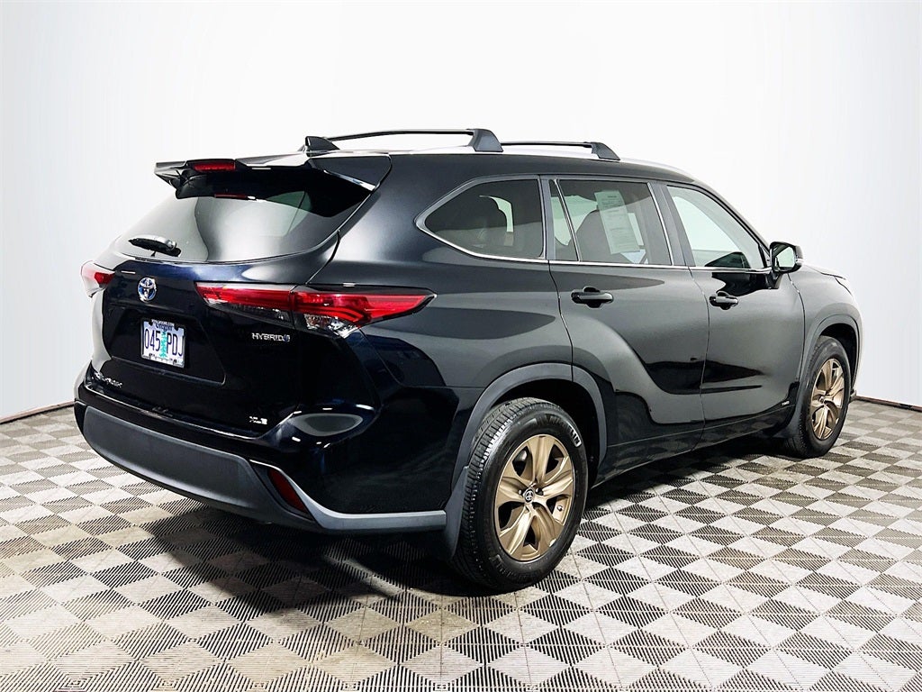 2023 Toyota Highlander Hybrid Bronze Edition