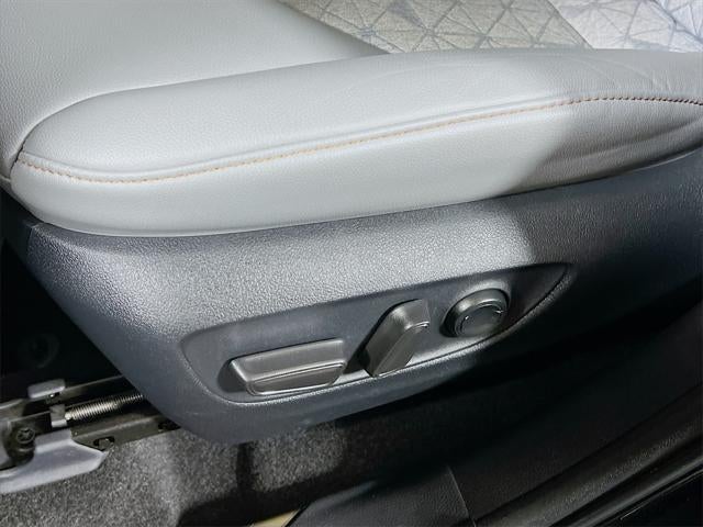 2023 Toyota Highlander Hybrid Bronze Edition