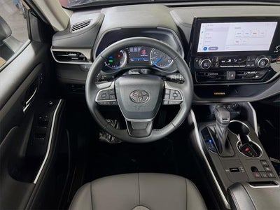 2023 Toyota Highlander Hybrid Bronze Edition