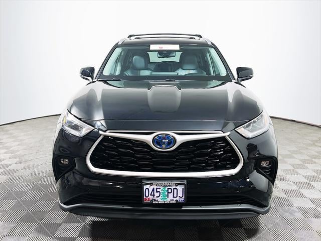 2023 Toyota Highlander Hybrid Bronze Edition