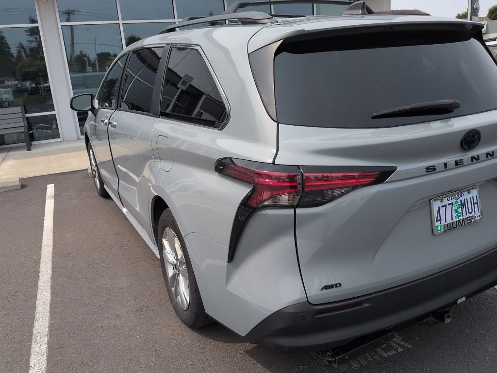 2022 Toyota Sienna Woodland Edition