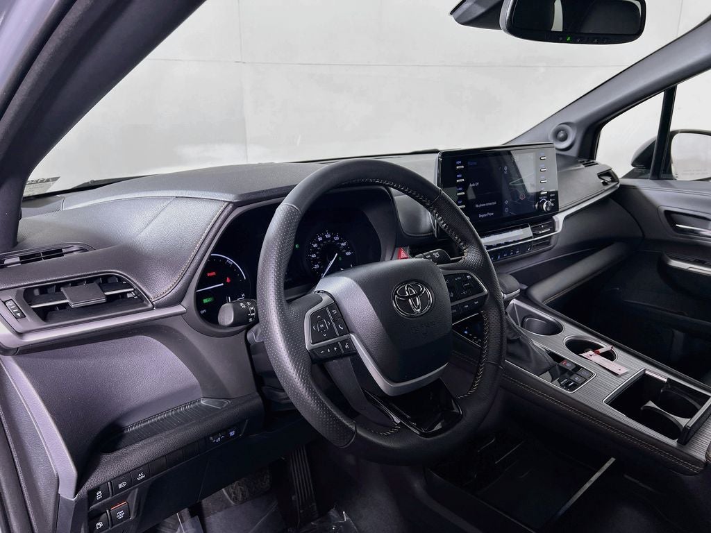 2022 Toyota Sienna Woodland Edition