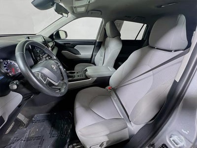 2022 Toyota Highlander LE