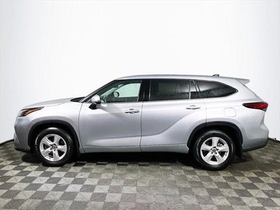 2022 Toyota Highlander LE