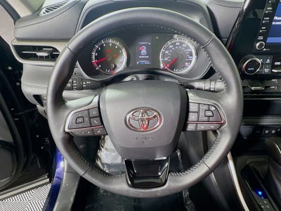 2020 Toyota Highlander LE