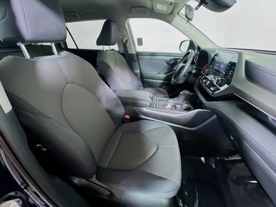 2020 Toyota Highlander LE