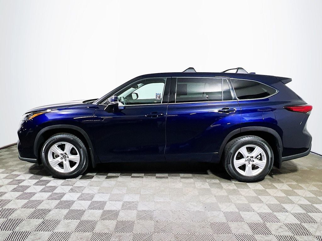 2020 Toyota Highlander LE