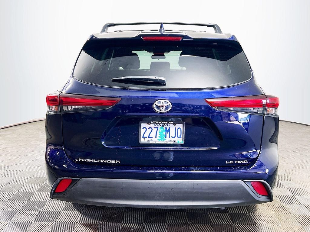 2020 Toyota Highlander LE