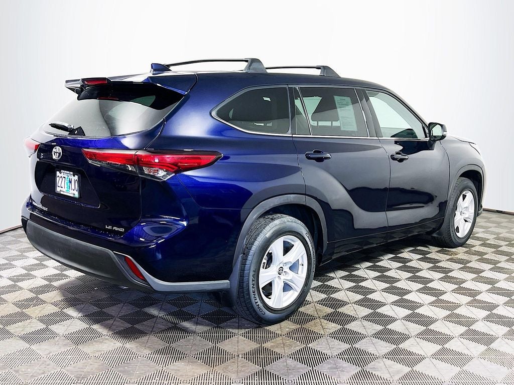 2020 Toyota Highlander LE