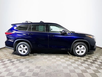 2020 Toyota Highlander LE