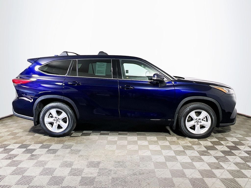 2020 Toyota Highlander LE