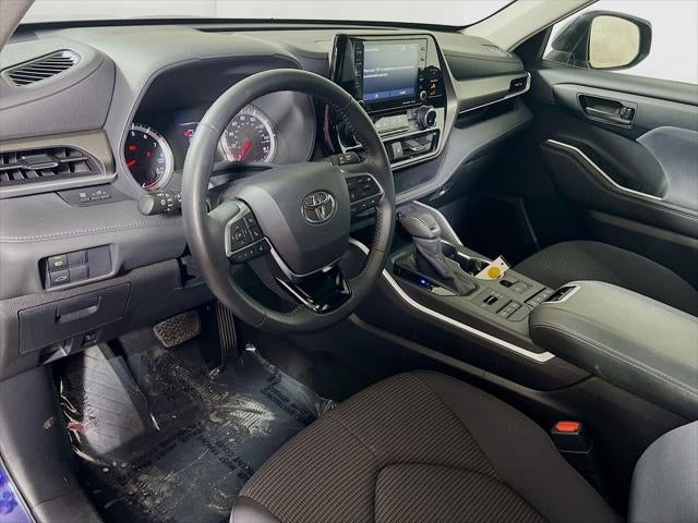 2020 Toyota Highlander LE