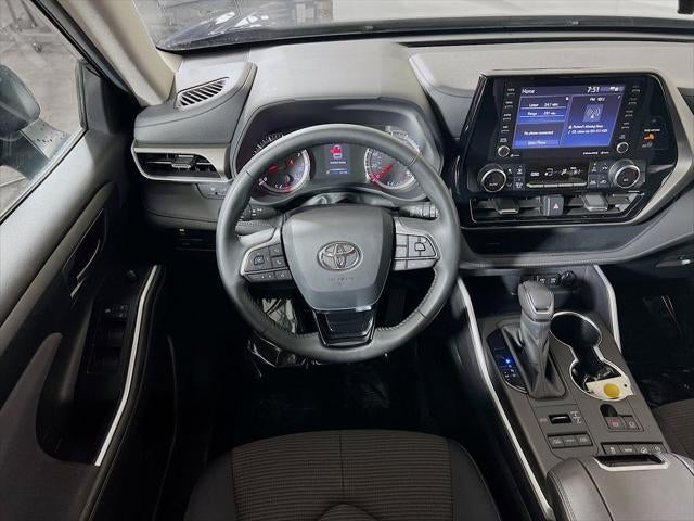 2020 Toyota Highlander LE