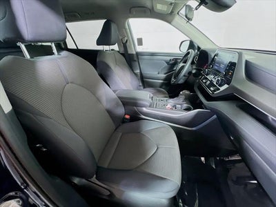 2020 Toyota Highlander LE