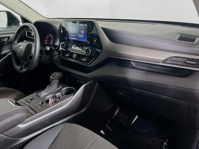 2020 Toyota Highlander LE