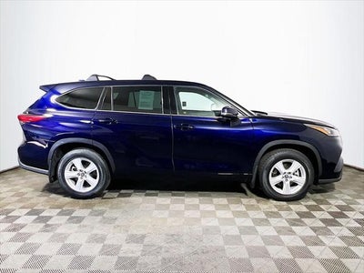 2020 Toyota Highlander LE