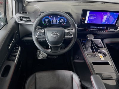 2025 Toyota Sienna XSE 7 Passenger