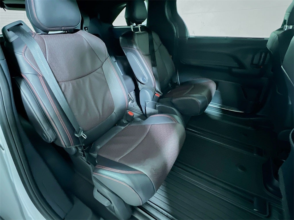 2025 Toyota Sienna XSE 7 Passenger